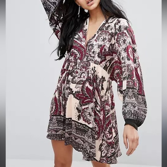 Free People Dresses & Skirts - Free People Boho Silky Deep V-neck Dress